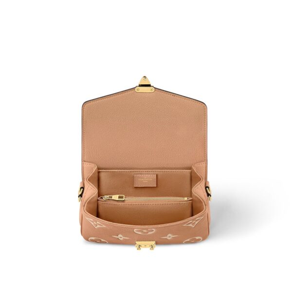 Pochette Métis East West