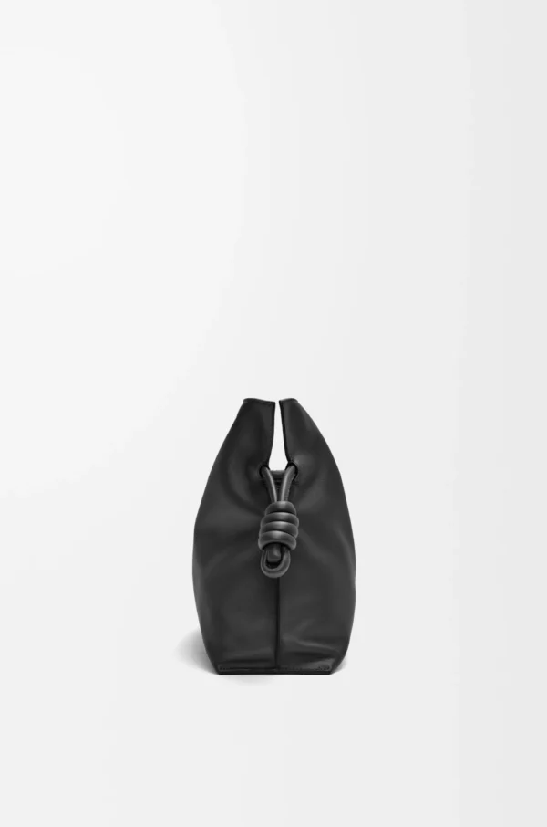 1d3945327f11706f69e275229ed41ede-scaled-1.webp Medium Flamenco clutch in nappa calfskin