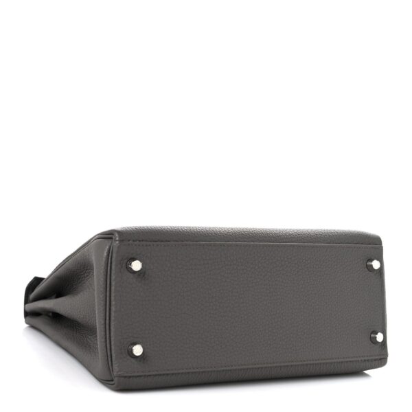 Togo Kelly Retourne 28 Etain