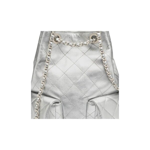 5a1388d59fc01350cf10365e6f3e61cd.jpg CHANEL 25C BACK PACK