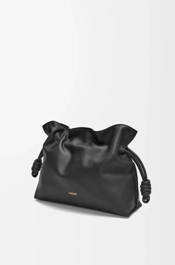 6307077dda560a8355656f37c88d6068-scaled-1.webp Medium Flamenco clutch in nappa calfskin