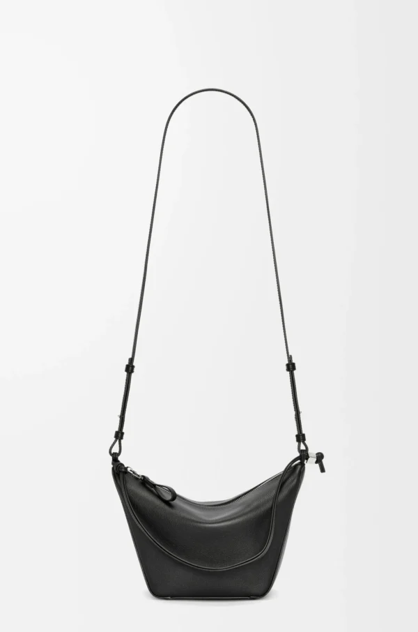 7411994fd0b74a733d989b7578571069-scaled-1.webp Mini Hammock hobo in classic calfskin