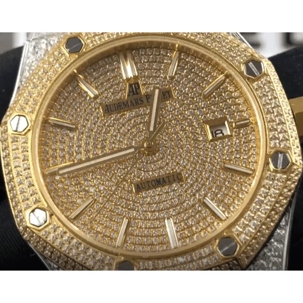 Audemars-Piguet-Royal-Oak-Iced-Out-Yellow-Gold-Replica-3.webp Audemars Piguet Royal Oak Iced Out Yellow Gold Replica