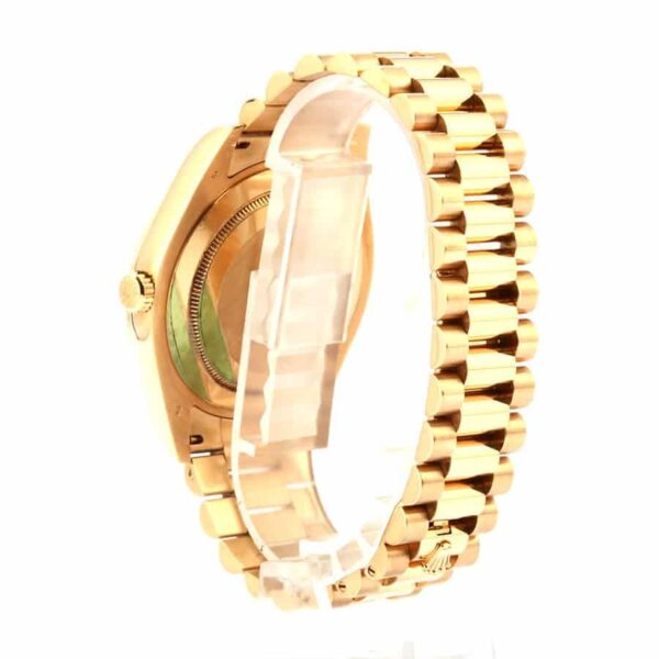 Rolex-Day-Date-Roman-Dial-Replica-Back.jpg DayDate President 118235 Replica