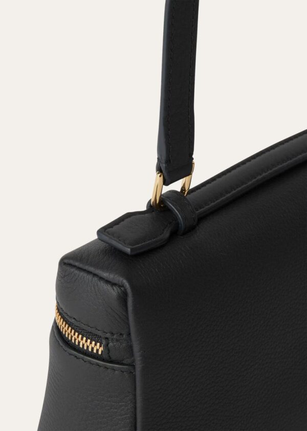 Extra Pocket L19 clutch