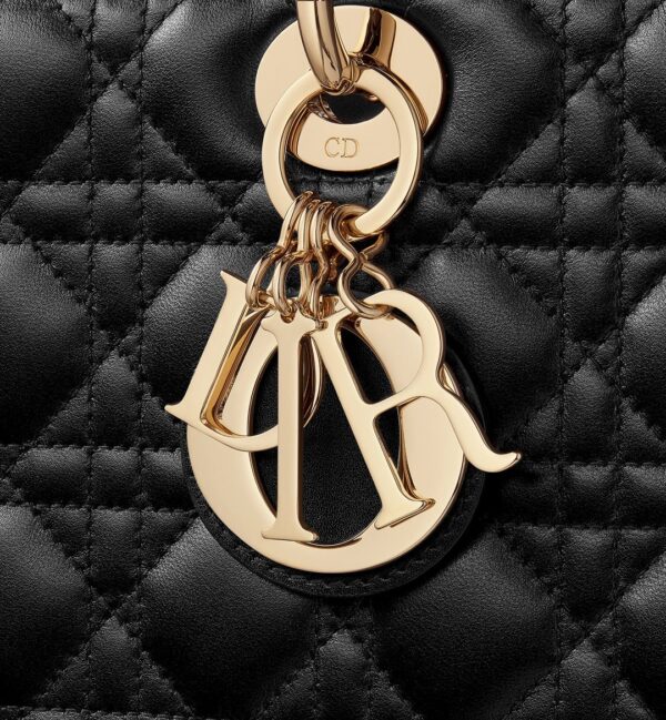 cb1bdc18cd1f71c0e165377bde92c21e.jpg Large Lady Dior Bag