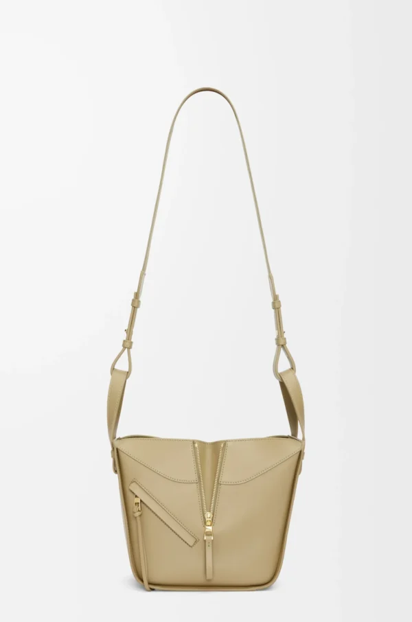 e34fbccf2b2116e99044c847a55977c0-scaled-1.webp Compact Hammock bag in satin calfskin