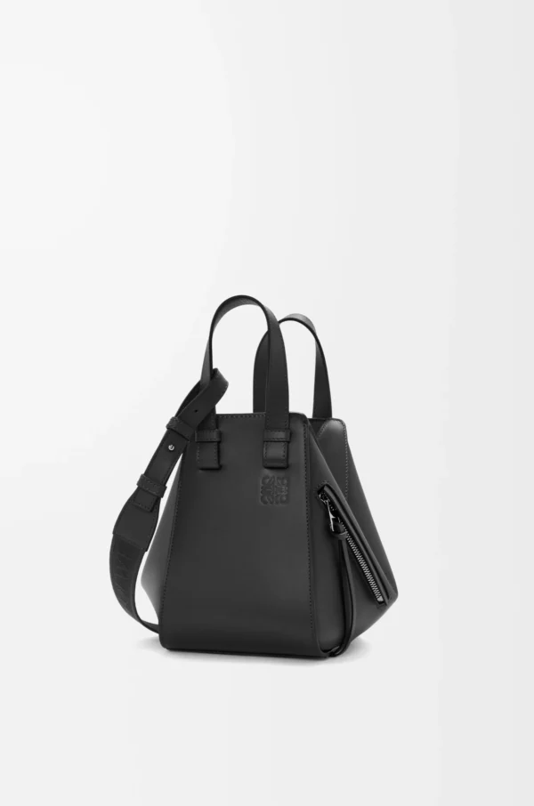 ee8aff7f4685a03f7cc58c22dfa689a7-scaled-1.webp Compact Hammock bag in satin calfskin