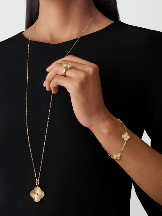 Van Cleef & Arpels Vintage Alhambra bracelet, 5 four-leaf lucky pattern Replica