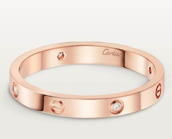 ScreenShot_2026-02-01_140456_819 Cartier Love Collection Ring, Mini Size, Set with 4 Diamonds